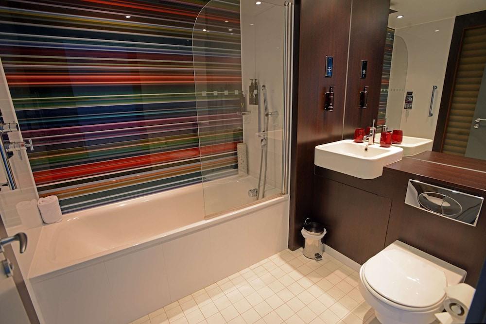 Hotel Village 4*